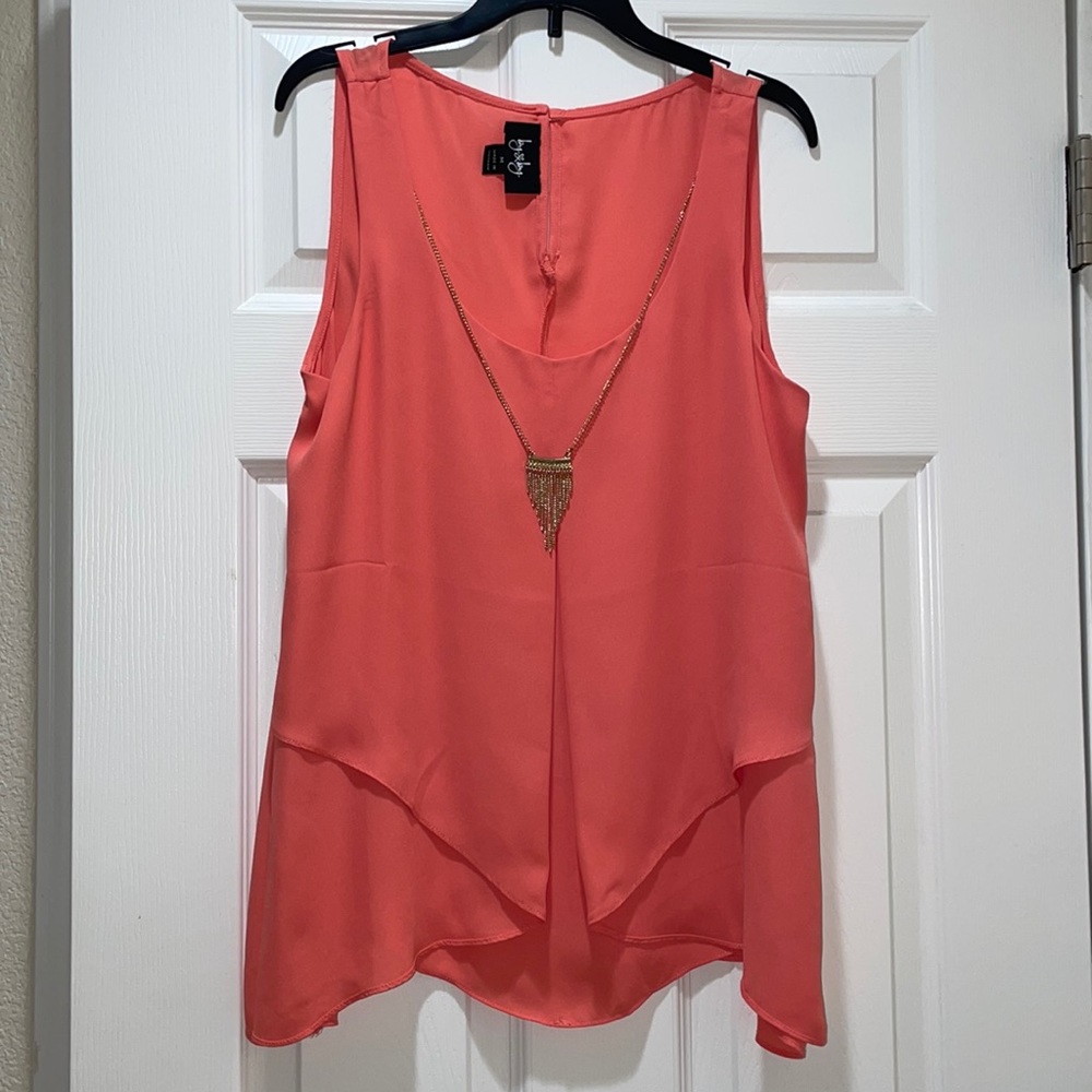 By & By Coral flowy sleeveless chiffontop with built-in necklace